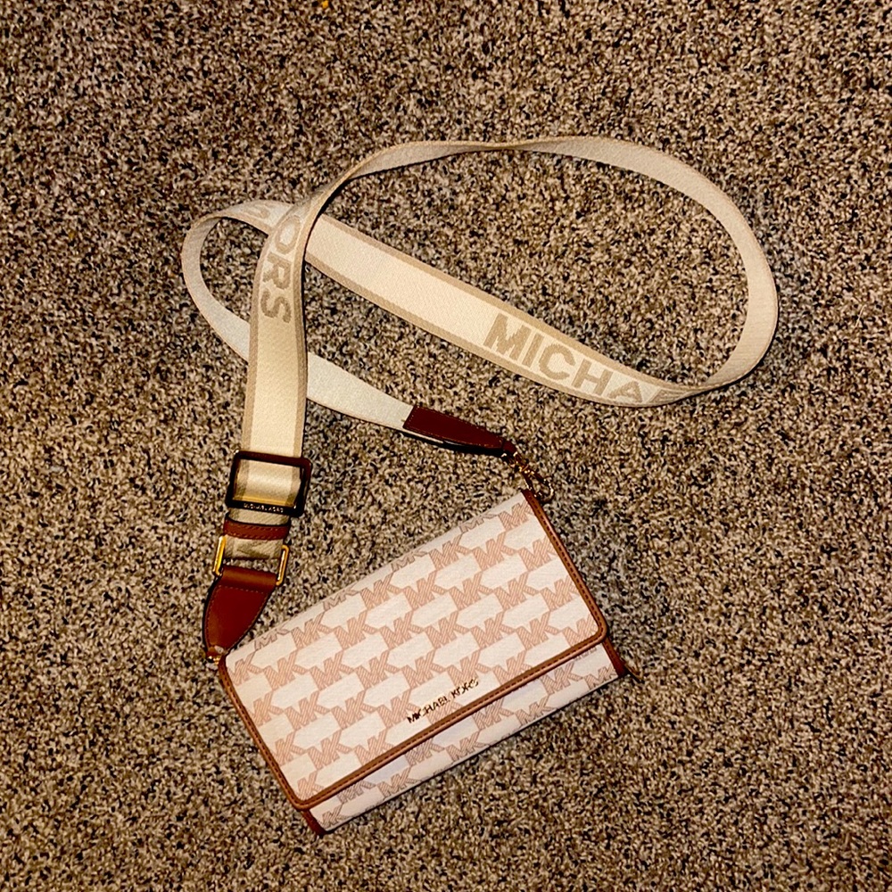Michael Kors crossbody convertible wallet
